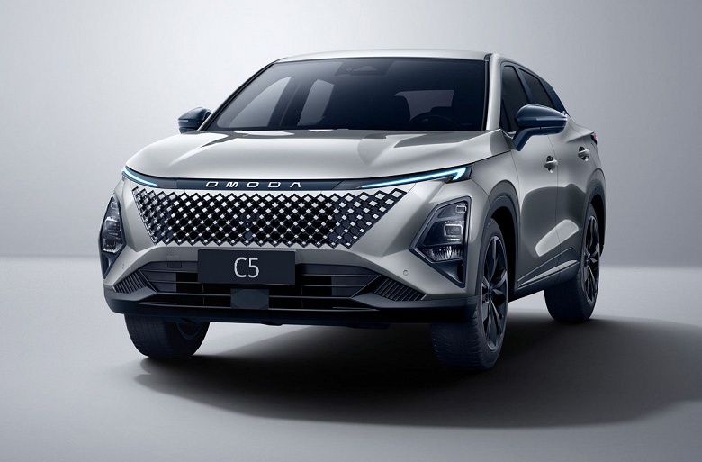 Новый кроссовер Omoda C5 еще не доехал до всех дилеров, но его уже продают со скидкой 350 тыс. рублей - 1 Новый кроссовер Omoda C5 еще не доехал до всех дилеров, но его уже продают со скидкой 350 тыс. рублей