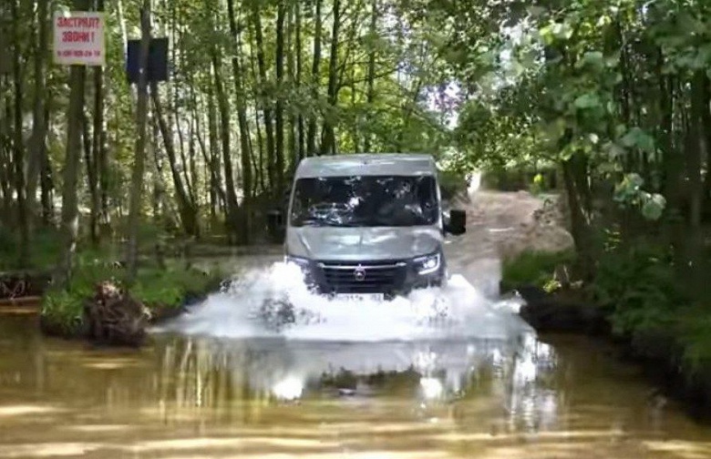 После полноприводного «Соболя NN 4x4» представлена полноприводная «Газель 4x4 NN»: для неё достаточно водительского удостоверения категории «В» - 1 После полноприводного «Соболя NN 4x4» представлена полноприводная «Газель 4x4 NN»: для неё достаточно водительского удостоверения категории «В»