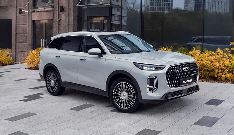 Конкурент Geely Monjaro от Chery. В России представлен Chery Tiggo 9 с 2,0-литровым мотором, 8-ступенчатым &laquo;автоматом&raquo; и полным приводом
