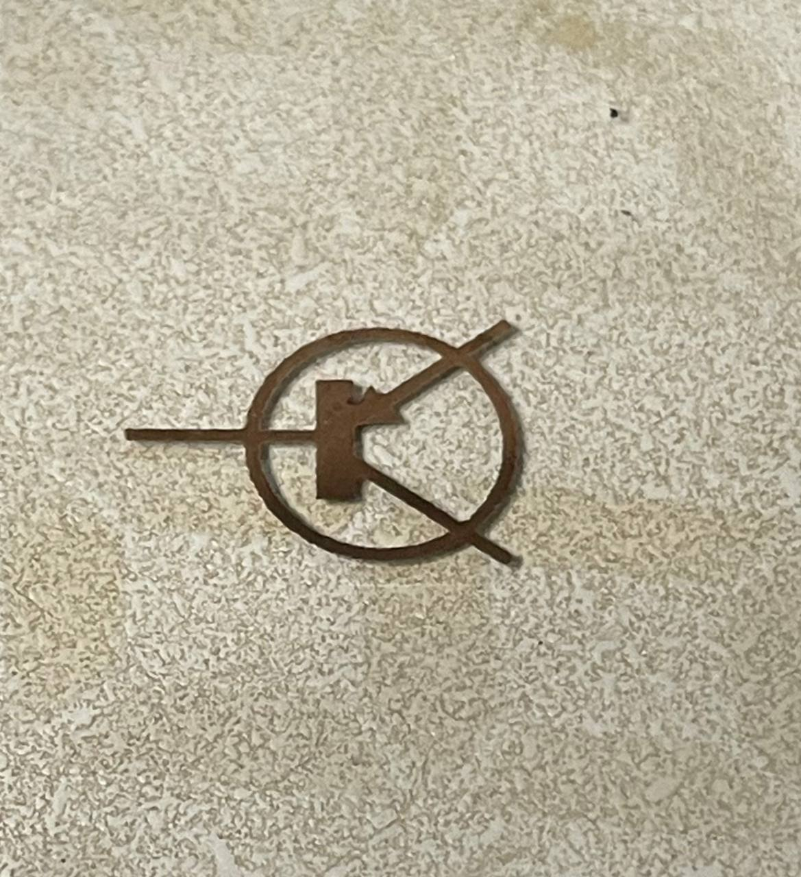 Первый транзистор на установке! Да, пока символ, но и Москва не сразу строилась.