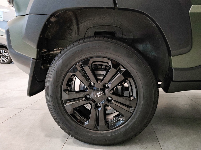 Хардкорный внедорожник Lada Niva Travel Off-road со шноркелем и внедорожной резиной вернётся в 2025 году