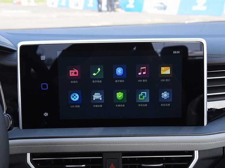 Этот новейший седан от Volkswagen официально ждут в России. Стартовало производство Jetta VA7, опубликованы живые фото