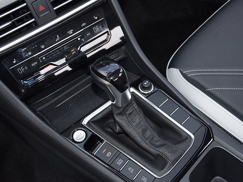 Этот новейший седан от Volkswagen официально ждут в России. Стартовало производство Jetta VA7, опубликованы живые фото