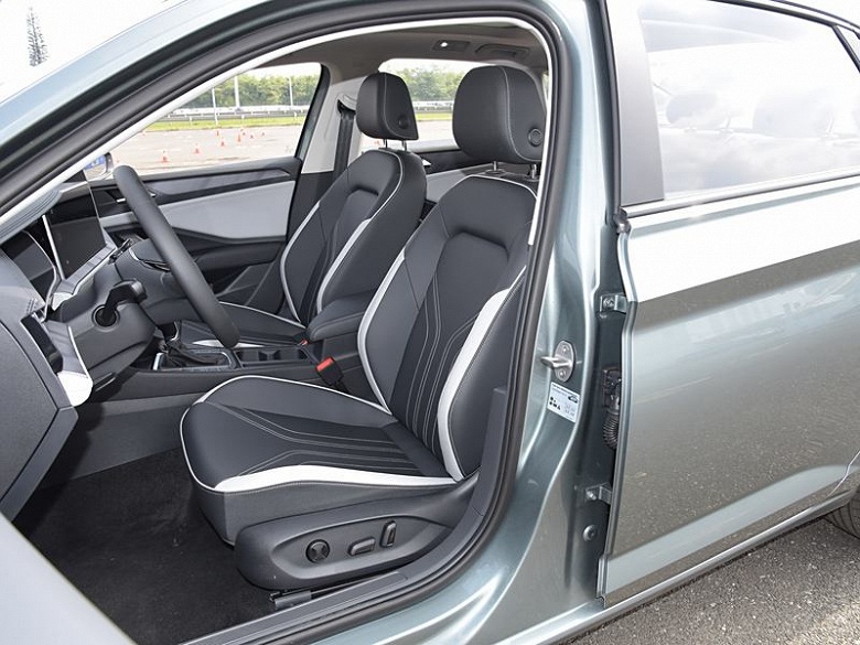 Этот новейший седан от Volkswagen официально ждут в России. Стартовало производство Jetta VA7, опубликованы живые фото