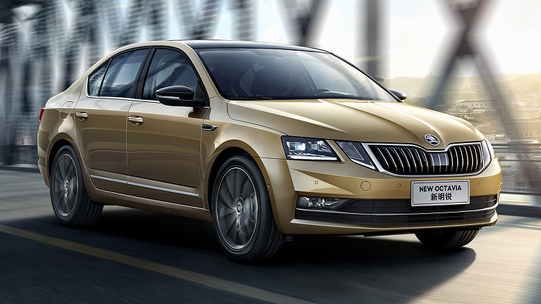 Раньше эти Skoda собирали в России. На российских маркетплейсах появились новые Skoda Octavia A7 &mdash; от 2,45 млн рублей за машину с классическим &laquo;автоматом&raquo;
