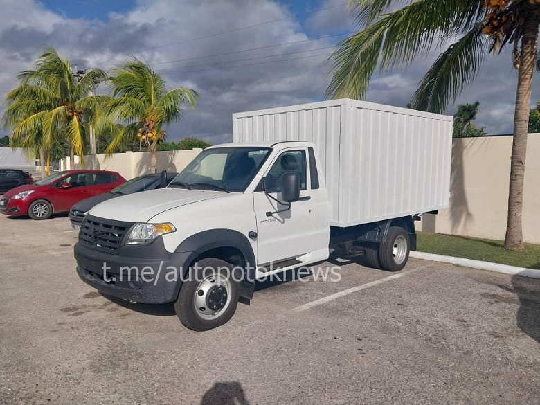 Так выглядит кубинский УАЗ: УАЗ &laquo;Профи&raquo; засняли на Острове Свободы