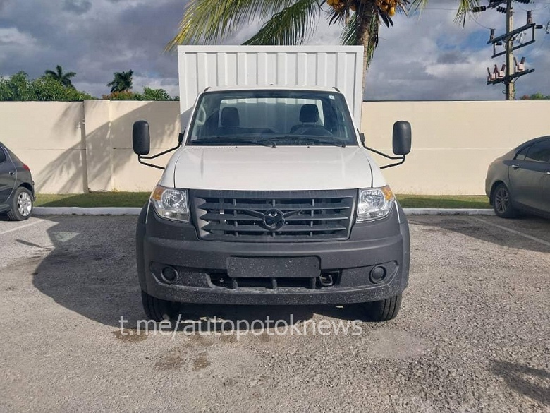 Так выглядит кубинский УАЗ: УАЗ &laquo;Профи&raquo; засняли на Острове Свободы