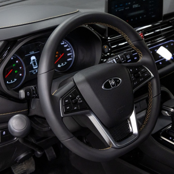 Самый популярный «Москвич» обрел специальную версию: представлен «Москвичом 3» с ручным управлением - 2 Самый популярный «Москвич» обрел специальную версию: представлен «Москвичом 3» с ручным управлением