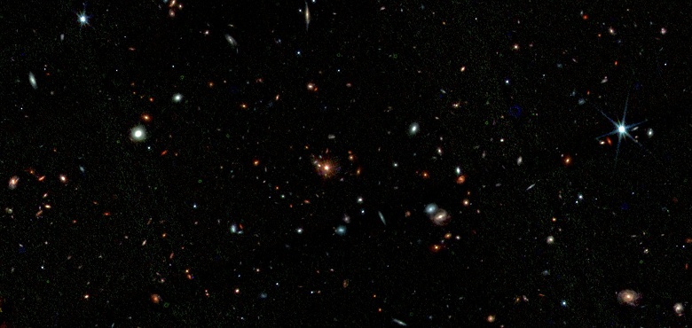 Сверхмассивные чёрные дыры способны останавливать рост галактик: открытие JWST в протоскоплении &laquo;Паутина&raquo;