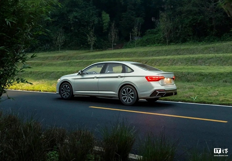 Это новый Volkswagen Jetta VA7, который ждут в России. Модель уже доступна для предзаказа в Китае за $16 200 - 1 Это новый Volkswagen Jetta VA7, который ждут в России. Модель уже доступна для предзаказа в Китае за $16 200