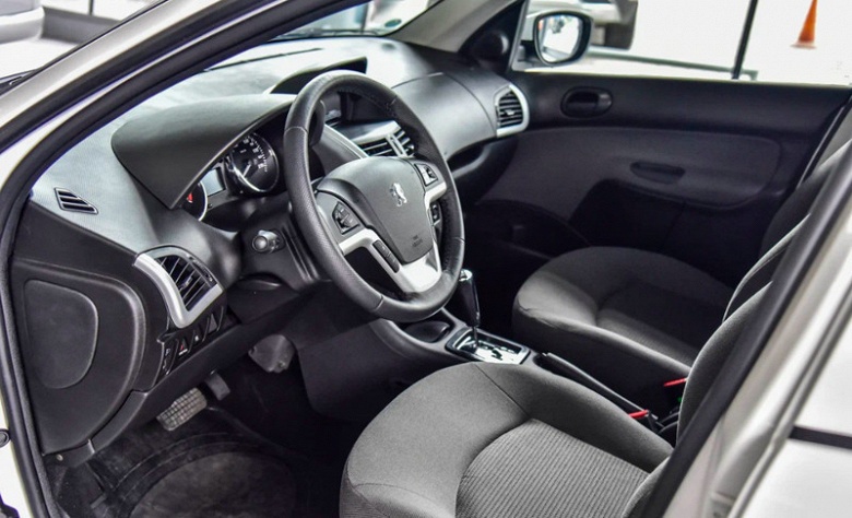 Классический 6-ступенчатый «автомат», 2 года гарантии и богатая комплектация — всего 1,79 млн рублей. У российского дилера появились новые Peugeot 207i - 3 Классический 6-ступенчатый «автомат», 2 года гарантии и богатая комплектация — всего 1,79 млн рублей. У российского дилера появились новые Peugeot 207i