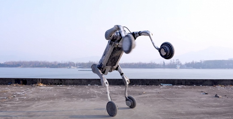 Настоящий «внедорожник» в мире роботов. Илон Маск выложил эффектное видео с робопсом Unitree B2-W - 1 Настоящий «внедорожник» в мире роботов. Илон Маск выложил эффектное видео с робопсом Unitree B2-W