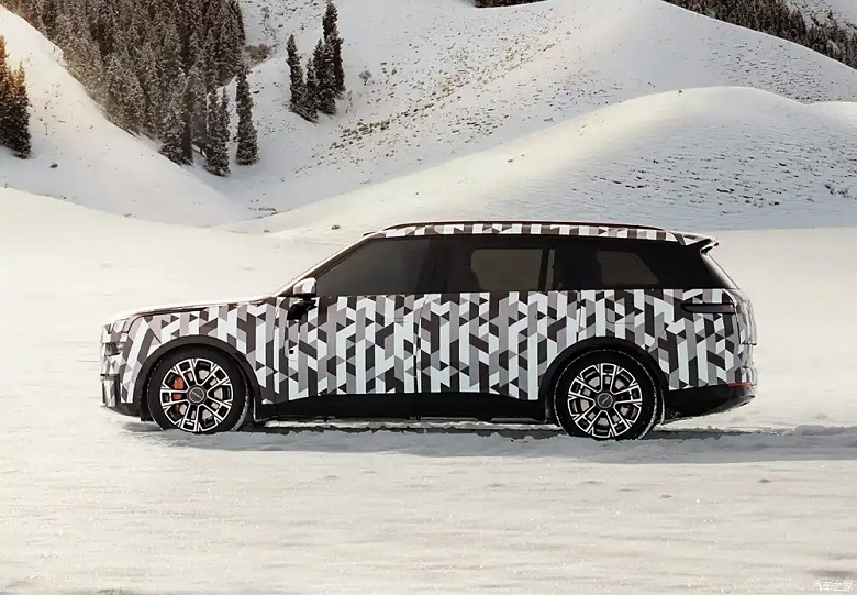 Geely готовит конкурента Li Auto L9 и Aito M9. Большой внедорожник Lynk & Co засняли на живых фото, и он может официально приехать в Россию - 3 Geely готовит конкурента Li Auto L9 и Aito M9. Большой внедорожник Lynk & Co засняли на живых фото, и он может официально приехать в Россию