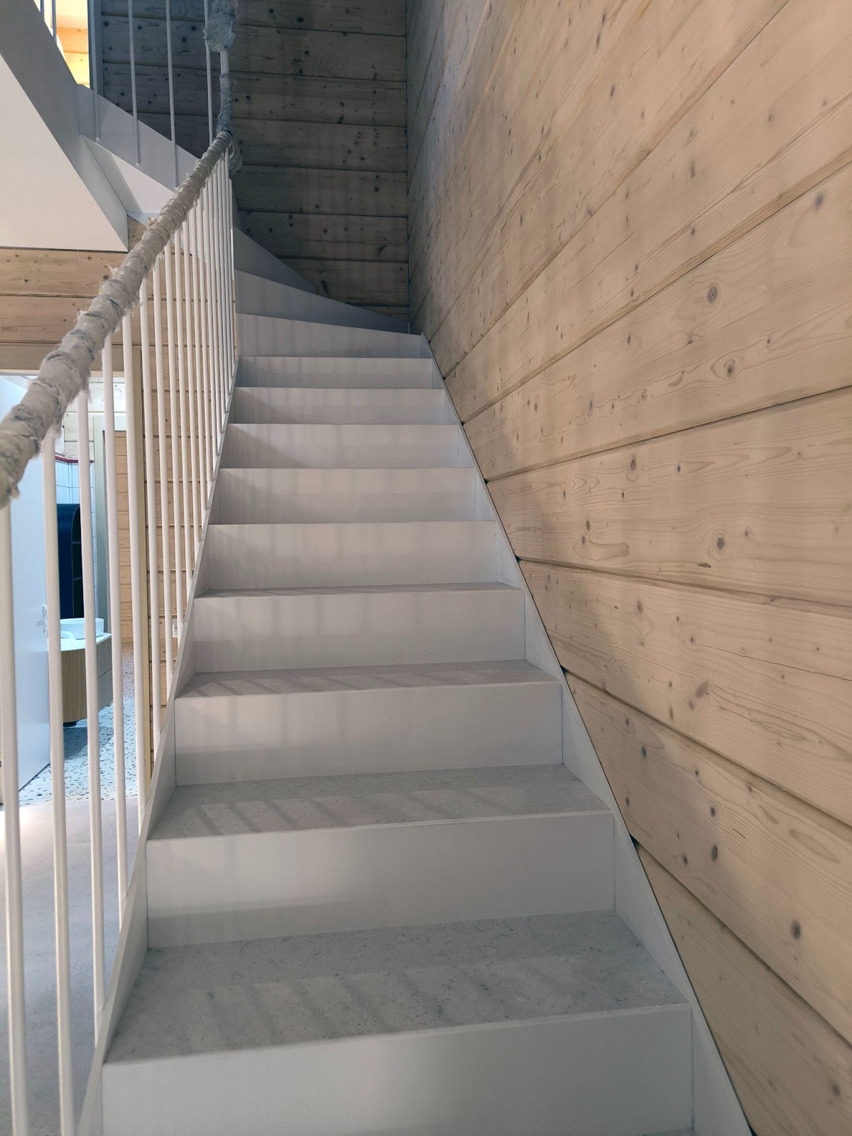 Лестница на второй этаж