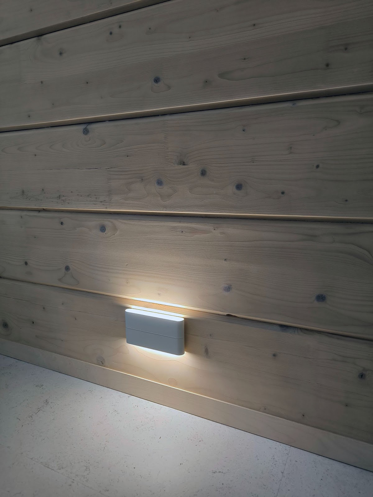 Ночник. На наш взгляд, слишком яркий