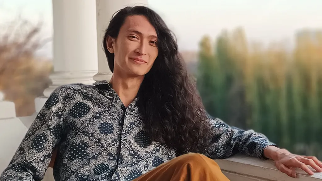 Позже вся эта история легла в основу интервью для BBC. Вот как выглядит настоящий инженер аэрокосмической отрасли Алан Макмастерс, «изобретатель тостера», который всего лишь позволил Алексу использовать свое имя и фамилию