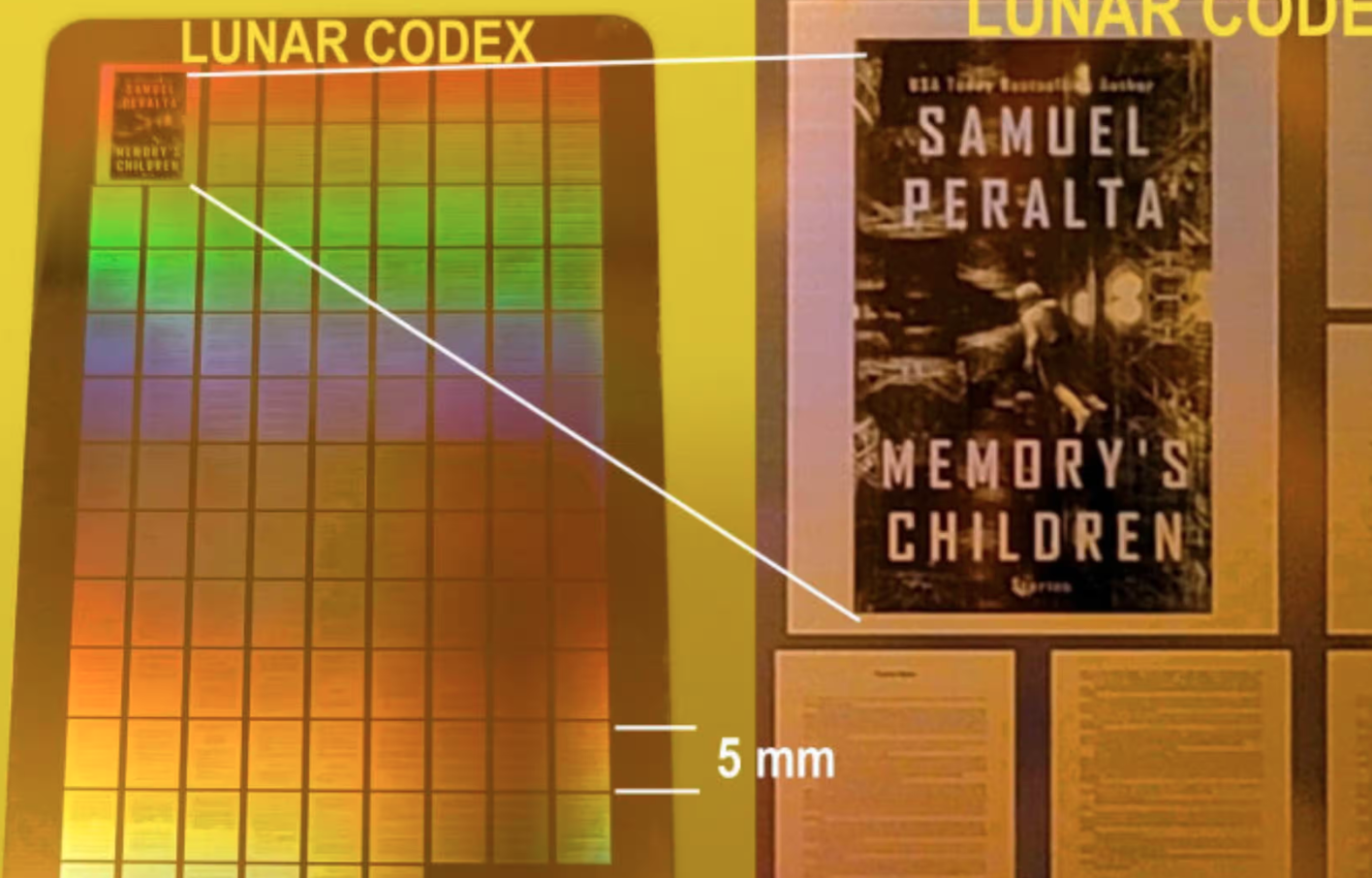 Пример микроизображений на металле для проекта Lunar Codex