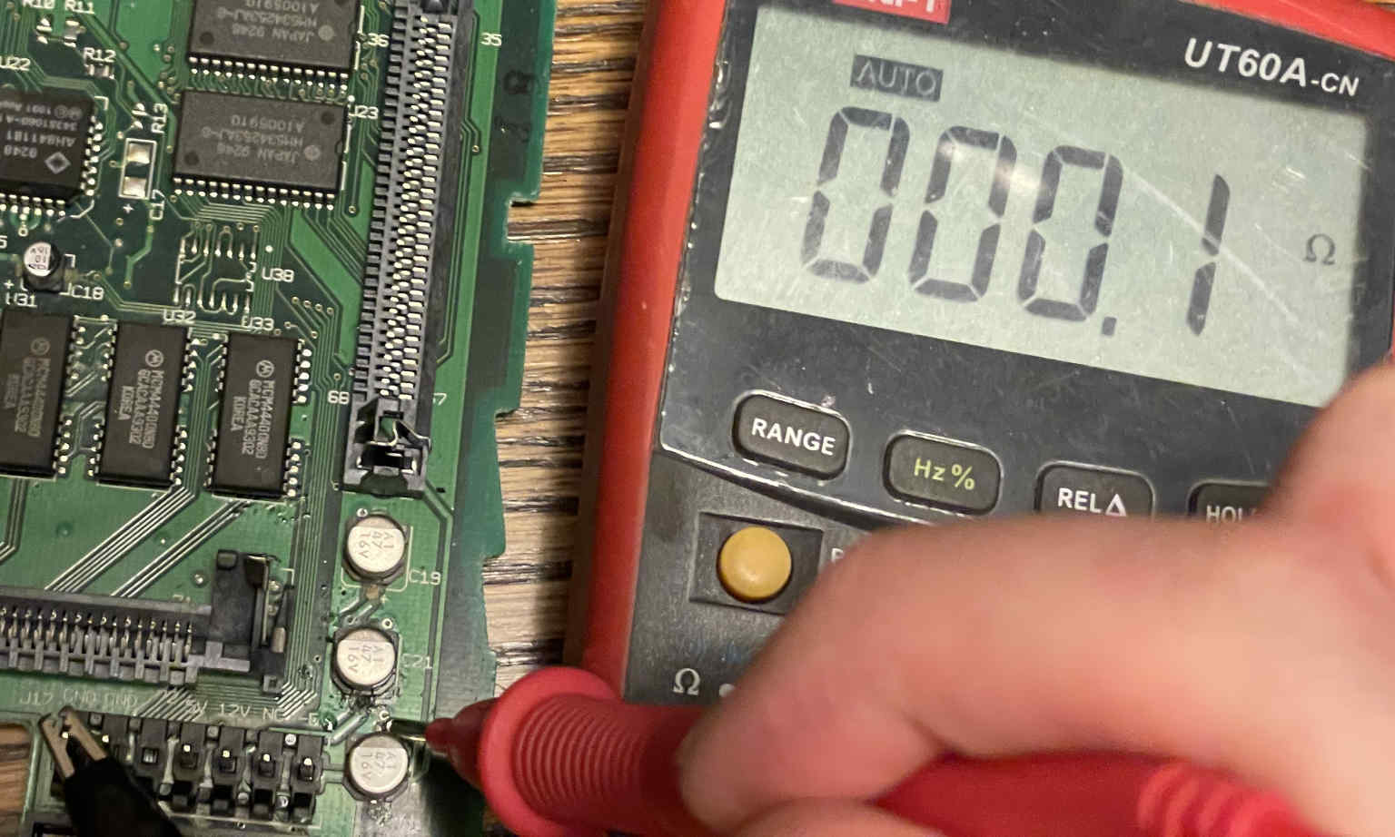 Как инженеры Apple ошиблись с полярностью конденсатора - 5 Как инженеры Apple ошиблись с полярностью конденсатора - 5