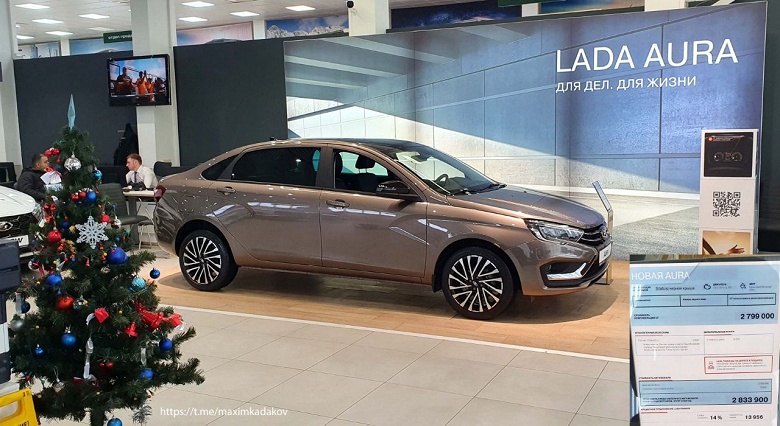 В салонах АвтоВАЗа появились &laquo;живые&raquo; Lada Aura и Largus. Названы актуальные цены на весь модельный ряд