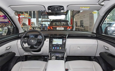 В Россию привезли особый Hyundai Tucson: с 200-сильным мотором и ценой всего 2,6 млн рублей - 3 В Россию привезли особый Hyundai Tucson: с 200-сильным мотором и ценой всего 2,6 млн рублей