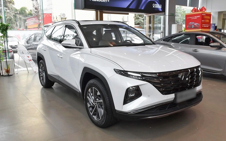 В Россию привезли особый Hyundai Tucson: с 200-сильным мотором и ценой всего 2,6 млн рублей - 1 В Россию привезли особый Hyundai Tucson: с 200-сильным мотором и ценой всего 2,6 млн рублей