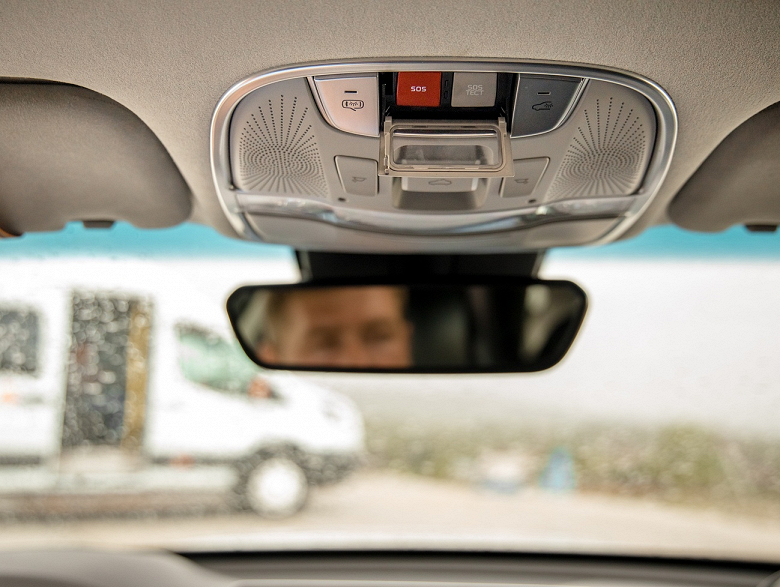 &laquo;ЭРА-ГЛОНАСС&raquo; передала почти 100 тысяч аварийных вызовов от автомобилистов России за год