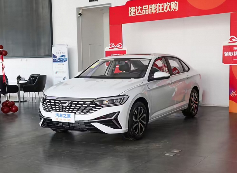 Замена Toyota Corolla от Volkswagen с перспективой официально появиться в России. Стартовали продажи Jetta VA7, цена &mdash; всего 12 тыс. долларов