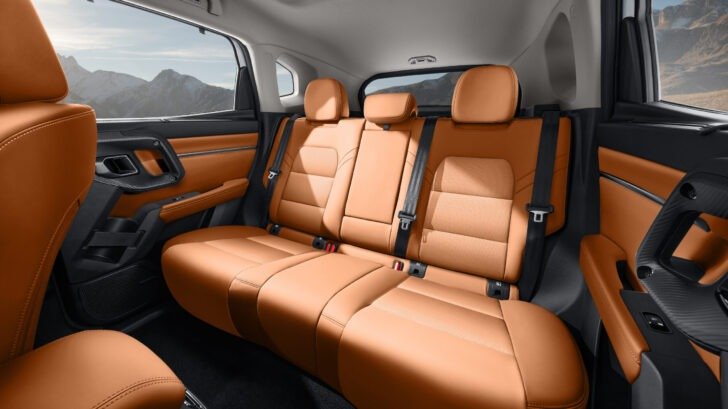 Специально для России: представлен большой внедорожник Haval H7 с физическими кнопками, &laquo;зимним пакетом&raquo; и усиленной обработкой кузова