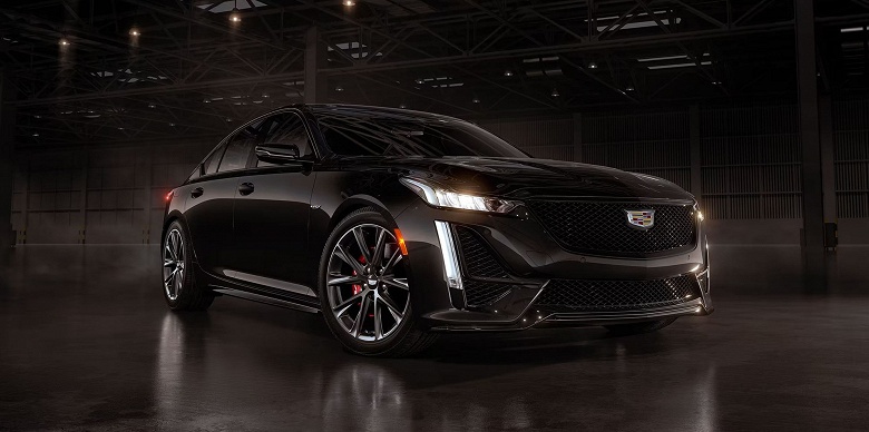 6,2-литровый мотор от &laquo;Корвета&raquo;, 10-ступенчатый &laquo;автомат&raquo; и максимальная скорость 320 км/ч. В России начали принимать заказы на Cadillac CT5-V Blackwing 2024