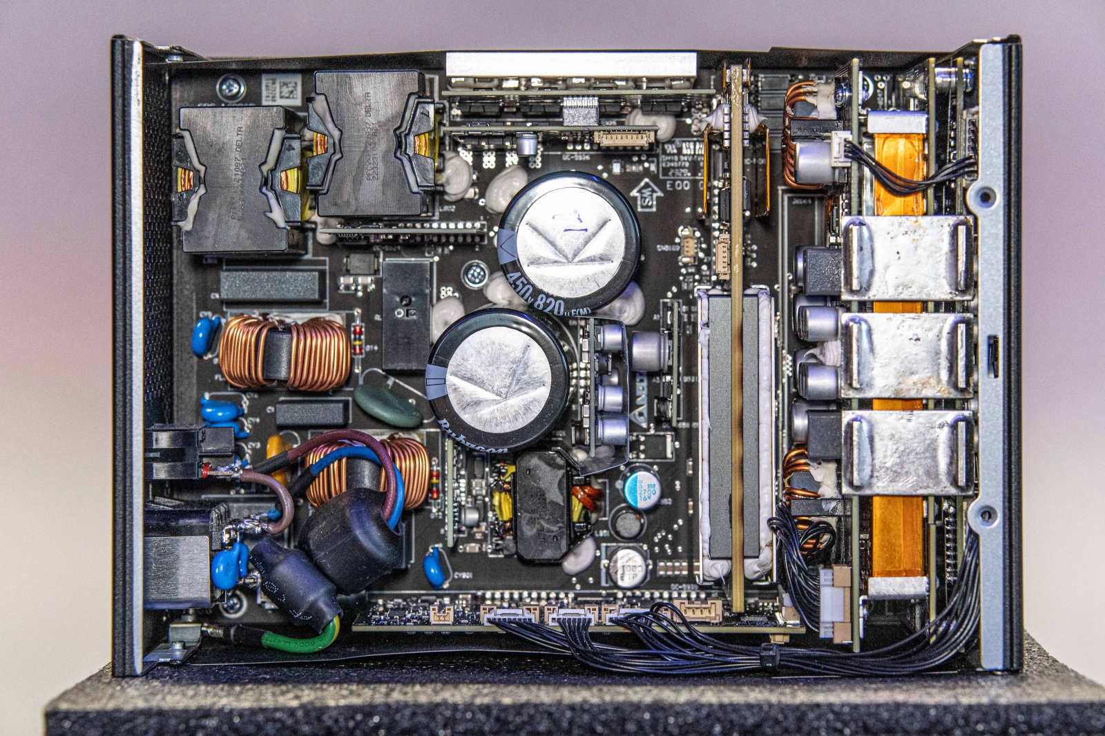 Разбираем и тестируем блок питания XPG Fusion 1600Вт — Gan, планарный трансформатор, и мощность на грани разумного - 20 Разбираем и тестируем блок питания XPG Fusion 1600Вт — Gan, планарный трансформатор, и мощность на грани разумного - 20