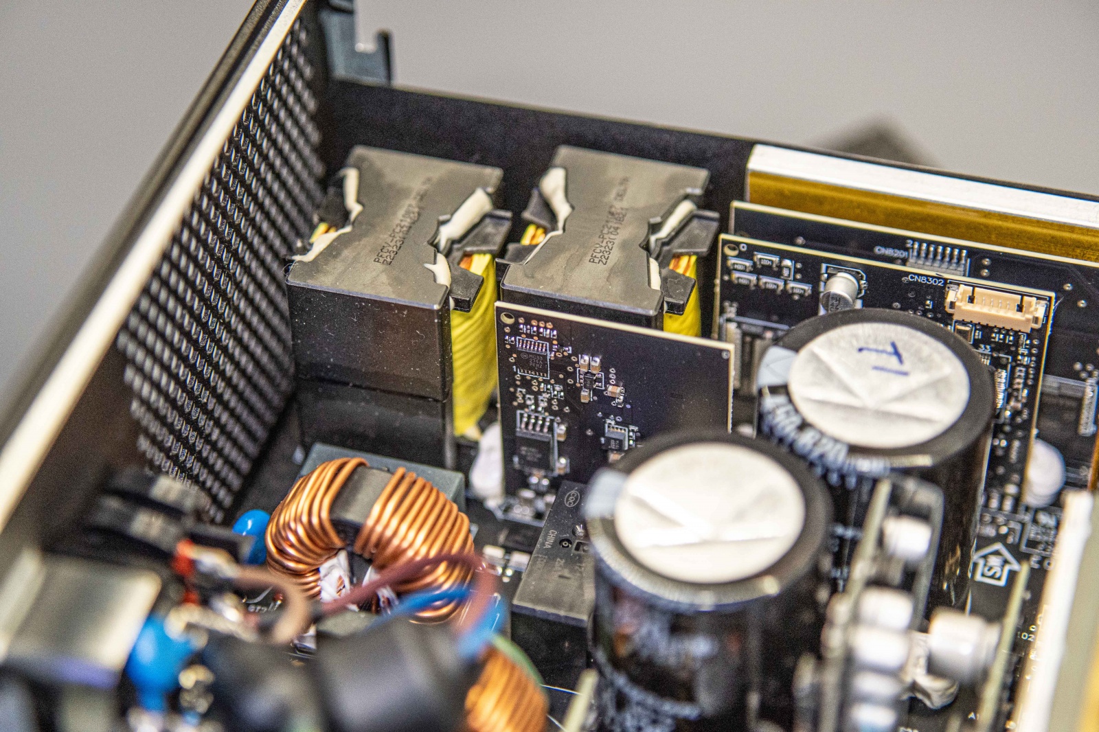 Разбираем и тестируем блок питания XPG Fusion 1600Вт — Gan, планарный трансформатор, и мощность на грани разумного - 26 Разбираем и тестируем блок питания XPG Fusion 1600Вт — Gan, планарный трансформатор, и мощность на грани разумного - 26