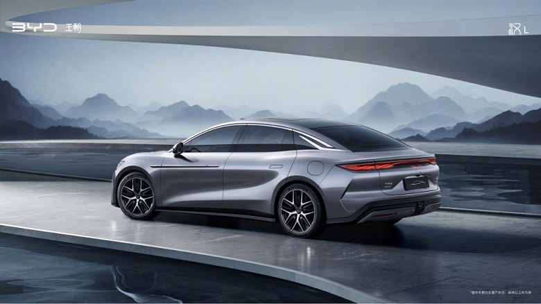 1085 л.с., новейшие двигатели с частотой 30 000 об/мин, разгон до 100 км/ч за 2,7 с и &laquo;Глаз бога&raquo;. Представлен BYD Han L 2025