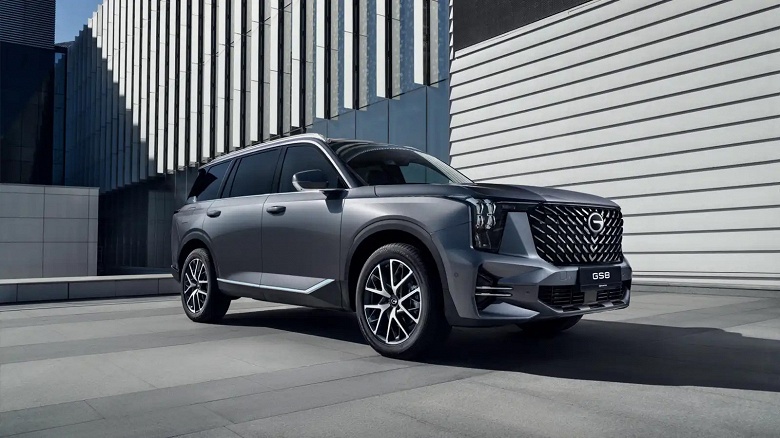 &laquo;Китайский Cadillac&raquo; с 8-ступенчатым &laquo;автоматом&raquo; подготовили к приключениям: в России сертифицировали новый GAC GS8 Traveler
