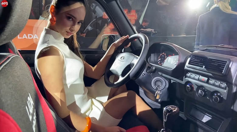 «Поменяли положение рулевой колонки, чтобы удобно было сидеть, убрали тягу Панара, поменяли настройки подвески». Главный редактор «За рулем» рассказал о новой Lada Niva Sport - 2 «Поменяли положение рулевой колонки, чтобы удобно было сидеть, убрали тягу Панара, поменяли настройки подвески». Главный редактор «За рулем» рассказал о новой Lada Niva Sport