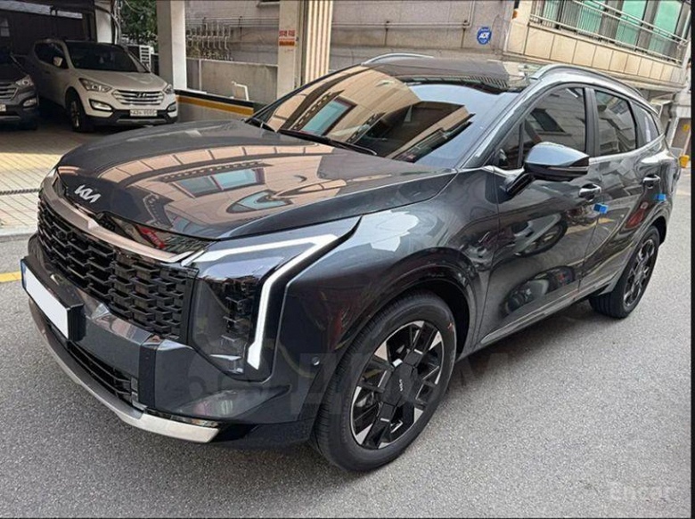 В России начали продавать совершенно новый Kia Sportage — с мощным турбомотором, 8-ступенчатым «автоматом» и гарантией 2 года
