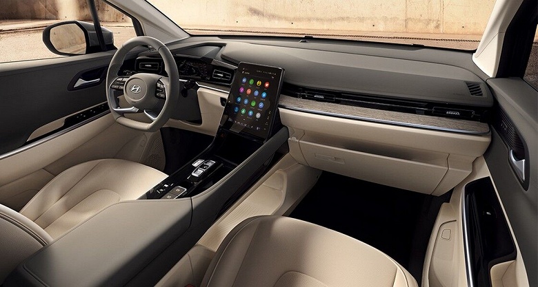 Hyundai Custin сильно подешевел в России: просторный 7-местный минивэн с &laquo;автоматом&raquo; стал доступнее на 700 тыс. рублей