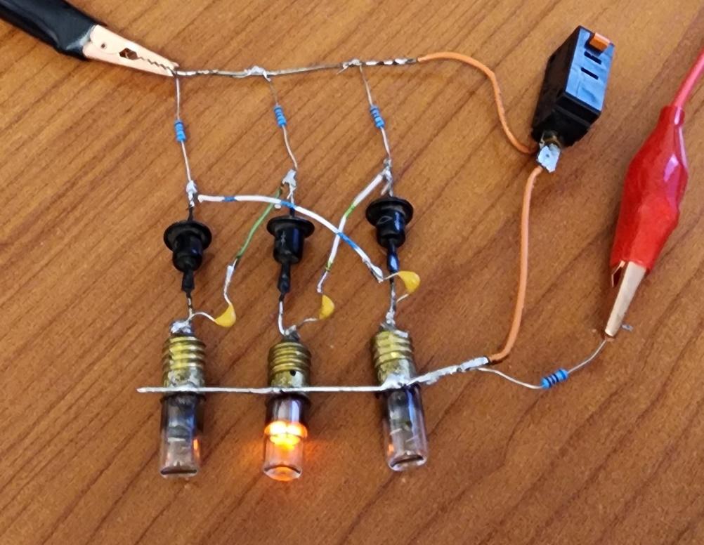 Изображение выглядит как кабель, инструмент, Электрическая проводка, Термоусадочная трубка  Автоматически созданное описание