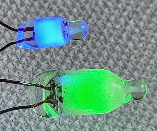 Изображение выглядит как пластик, бутылка, стекло  Автоматически созданное описание