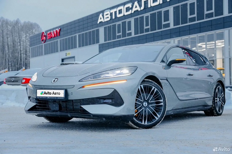 Новейший BYD Denza Z9 GT Ultra уже в России: 870 л.с., полный привод и 1100 км на баке бензина