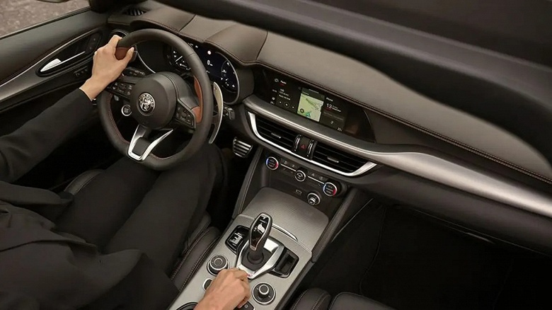 280 л.с., классические бензиновый или дизельный ДВС, без электрификации. Представлен Alfa Romeo Stelvio Intensa 2025 - 2 280 л.с., классические бензиновый или дизельный ДВС, без электрификации. Представлен Alfa Romeo Stelvio Intensa 2025