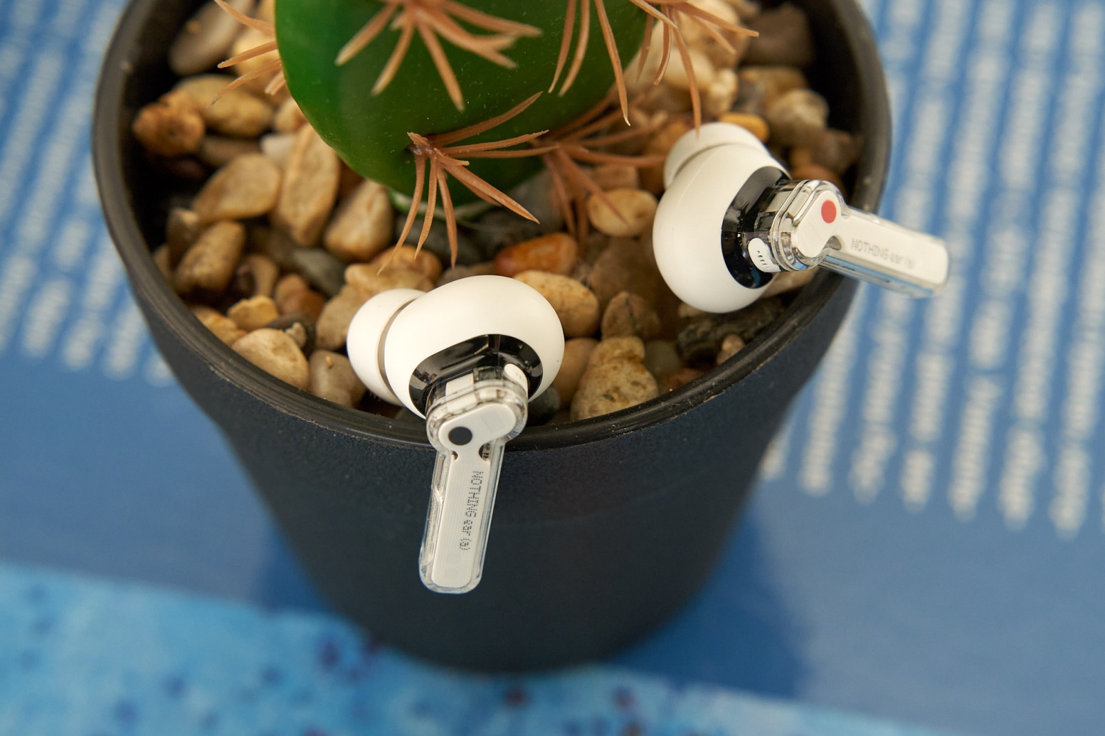 Nothing Ear (a): искусство технологичного минимализма - 11