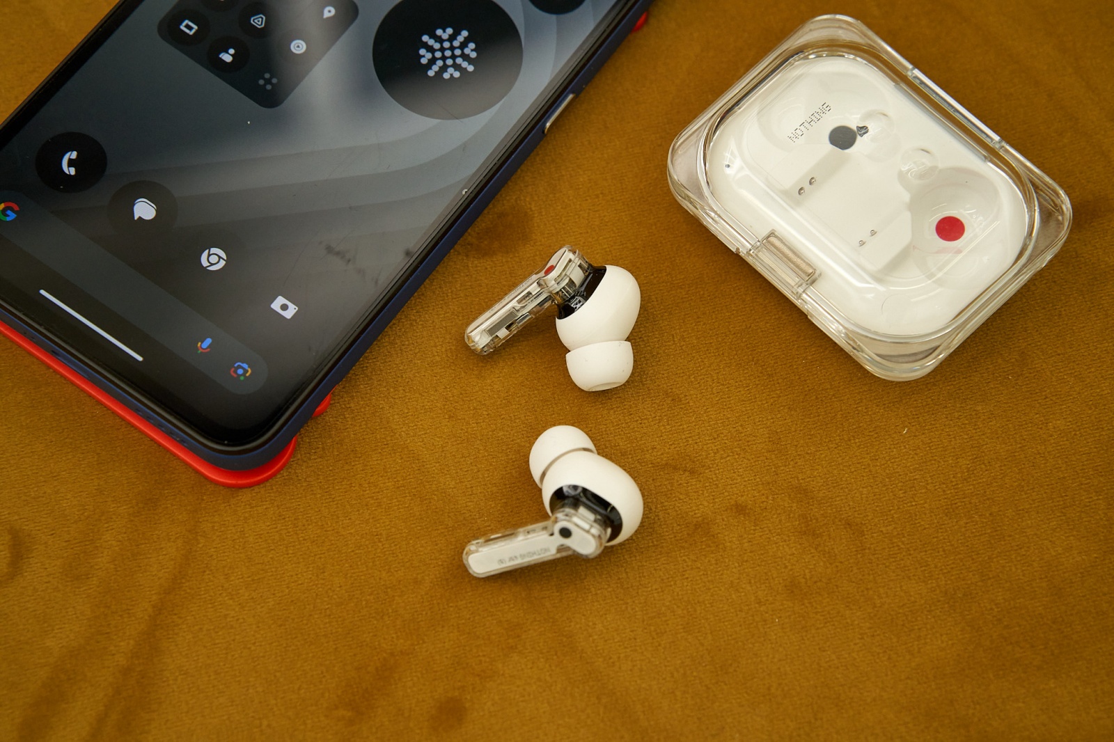 Nothing Ear (a): искусство технологичного минимализма - 4