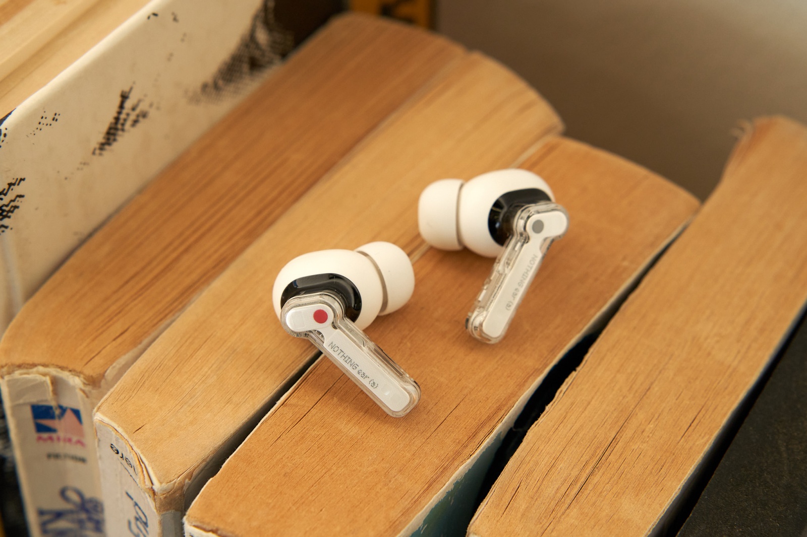 Nothing Ear (a): искусство технологичного минимализма - 6