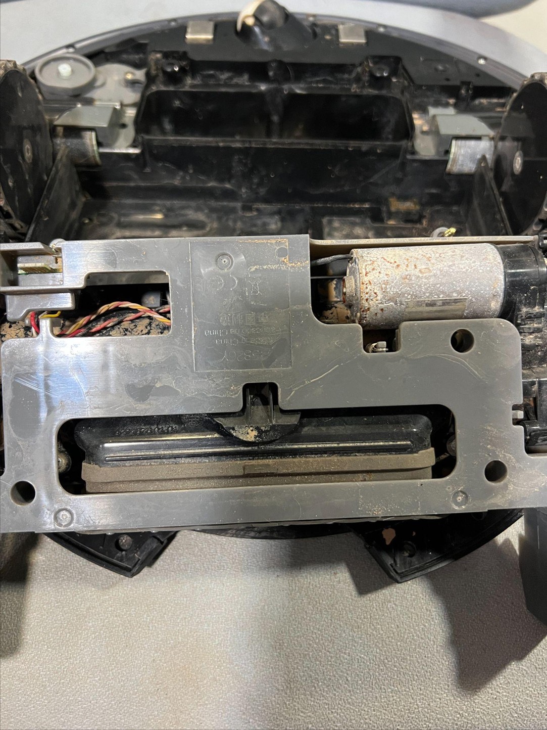 Неожиданные последствия стихийных бедствий: как я пытался робот-пылесос iRobot отремонтировать - 8