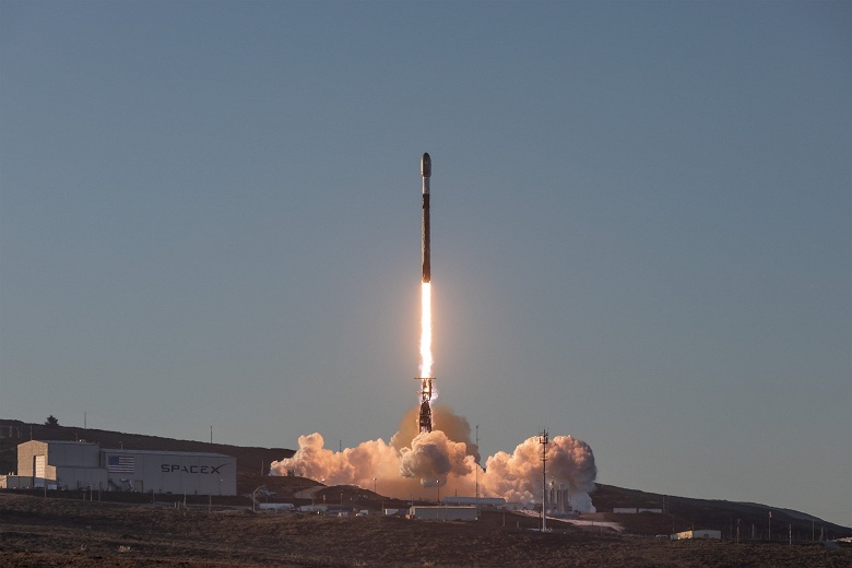 Илон Маск пишет историю: SpaceX посадила Falcon 9 уже в 400-й раз. Одну ракету максимум использовали для 25 миссий - 1 Илон Маск пишет историю: SpaceX посадила Falcon 9 уже в 400-й раз. Одну ракету максимум использовали для 25 миссий