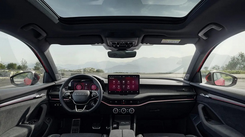 Skoda Superb SportLine 2025 доступна в двух кузовах. Продажи уже начались