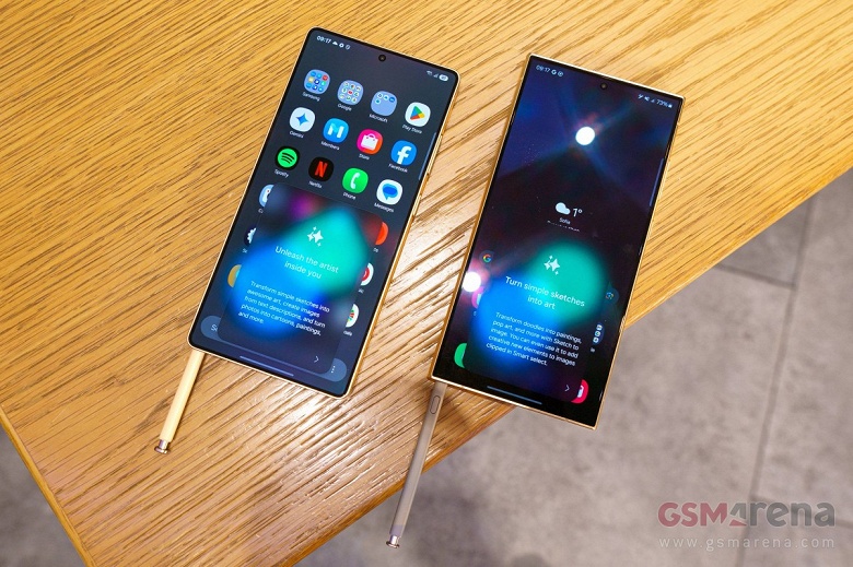 Две &laquo;ультры&raquo; в одной руке. Samsung Galaxy S25 Ultra сравнили на живых фото с Galaxy S24 Ultra и Galaxy S25 Plus сразу после премьеры