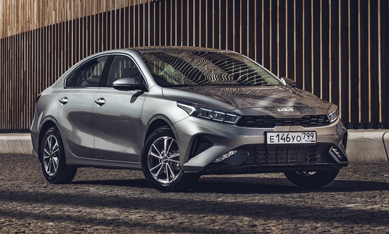 &laquo;Забытый&raquo; Kia Cerato российской сборки выставили на продажу: 2,0-литровый атмосферный мотор и классический 6-ступенчатый &laquo;автомат&raquo; за 3 млн рублей