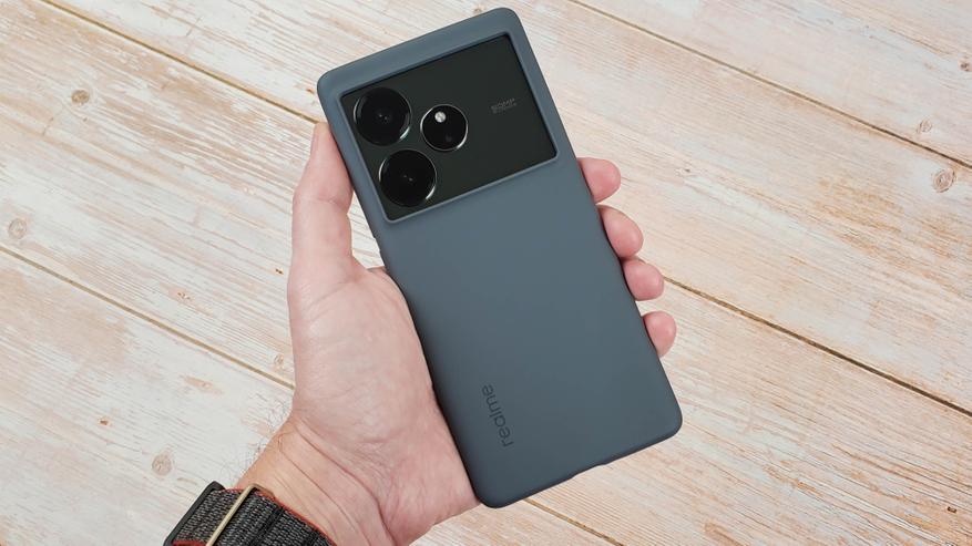 Обзор смартфона Realme GT6: Убийца флагманов или просто агрессивный маркетинг? - 5