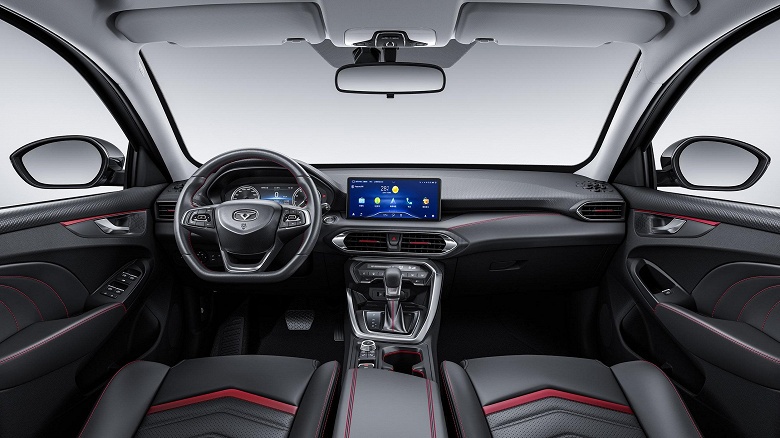 &laquo;Люксовый&raquo; 147-сильный седан от суббренда Chery существенно подешевел: стоимость Kaiyi E5 Luxury опустилась до 2,115 млн рублей